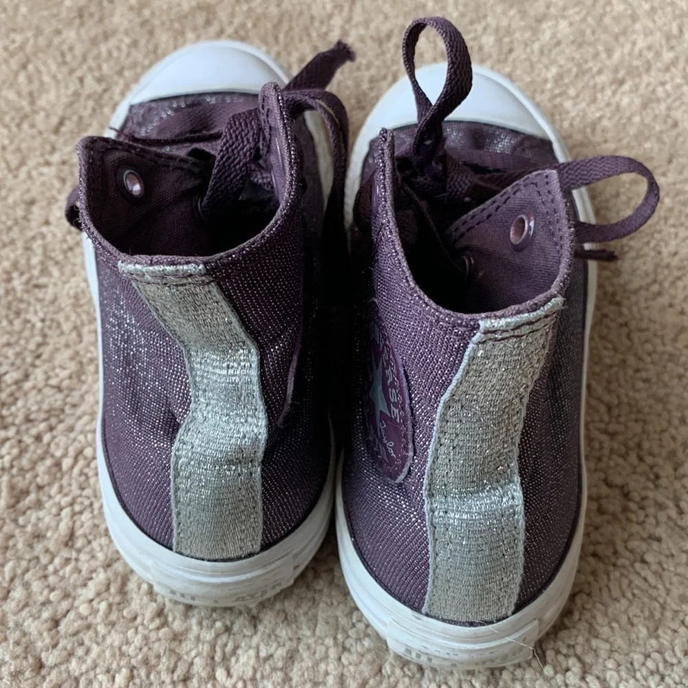 Converse Girls Chuck Taylor purple glitter sneakers